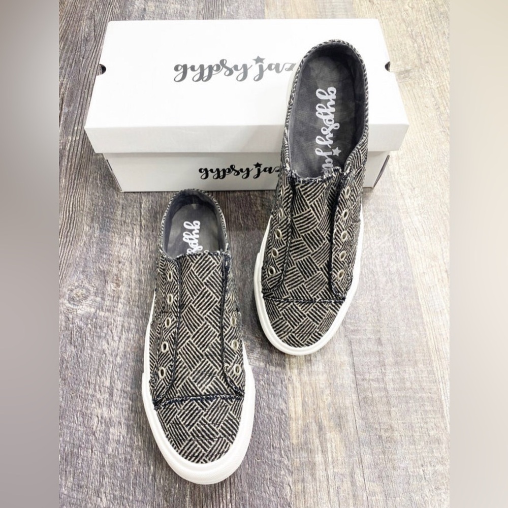 Gypsy Jazz Play Time Sneakers